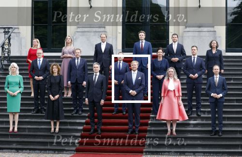 Den Haag 2 juli 2024
Bordesfoto bij Paleis Huis ten Bosch presentatie nieuw kabinet Schoof 1 ; Koning Willem-Alexander, Minister-President Dick Schoof, NSC Judith Uitermark, BBB Mona Keijzer, NSC Caspar Veldkamp, PVV Reinette Klever, VVD Ruben Brekelmans, VVD Eelco Heinen, PVV Dirk Beljaarts, VVD Sophie Hermans, VVD Eelco Heinen PVV Barry Madlener, VVD David van Weel, PVV Marjolein Faber, BBB Femke Wiersma, NSC Eppo Bruins, NSC Eddy van Hijum, PVV Fleur Agema