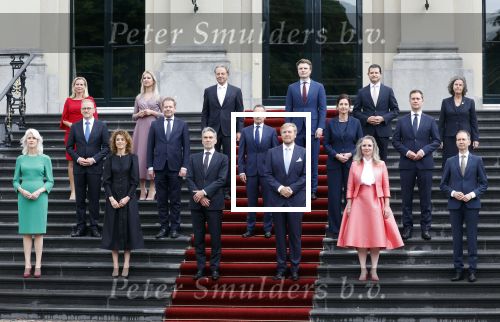 Den Haag 2 juli 2024
Bordesfoto bij Paleis Huis ten Bosch presentatie nieuw kabinet Schoof 1 ; Koning Willem-Alexander, Minister-President Dick Schoof, NSC Judith Uitermark, BBB Mona Keijzer, NSC Caspar Veldkamp, PVV Reinette Klever, VVD Ruben Brekelmans, VVD Eelco Heinen, PVV Dirk Beljaarts, VVD Sophie Hermans, VVD Eelco Heinen PVV Barry Madlener, VVD David van Weel, PVV Marjolein Faber, BBB Femke Wiersma, NSC Eppo Bruins, NSC Eddy van Hijum, PVV Fleur Agema