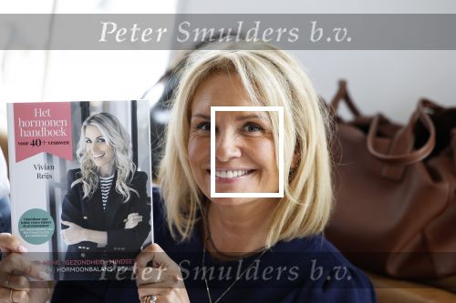 Laren 2 juli 2024
Boekpresentatie Vivian Reijs . oa aanwezig Leontine Ruiters Anouk de Mol Anouk Smulders Merel v Carlsburg .
Ook haar dochter Day Ewbank moeder Meddy Clous en broer Bobby Clous waren aanwezig.