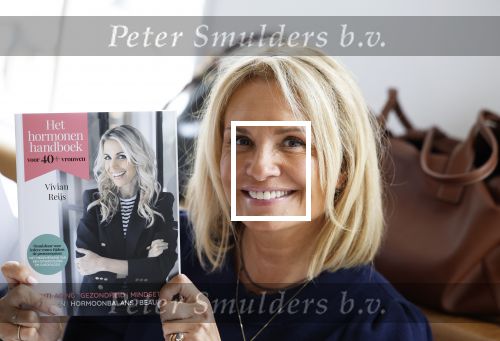 Laren 2 juli 2024
Boekpresentatie Vivian Reijs . oa aanwezig Leontine Ruiters Anouk de Mol Anouk Smulders Merel v Carlsburg .
Ook haar dochter Day Ewbank moeder Meddy Clous en broer Bobby Clous waren aanwezig.