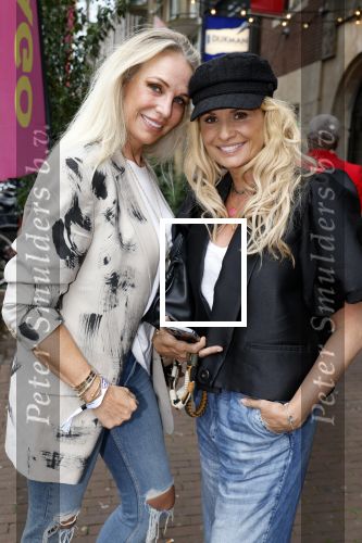 Amsterdam 15 juli 2024
Nino Wilkes en Leontine Ruiters bij Boom Boom Chicago..