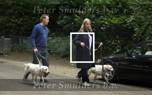 Huizen 6 en n7 juli 2024
Linda de Mol en partner Jeroen Rietbergen wandelend met hun honden rondom hun huis .