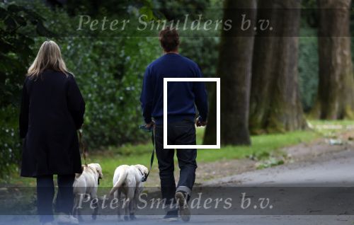 Huizen 6 en n7 juli 2024
Linda de Mol en partner Jeroen Rietbergen wandelend met hun honden rondom hun huis .