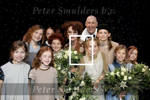 Kaatsheuvel 20 december 2004
Kerstborrel Princess in de efteling.
Edwin Rutten Loekie Knol en Annie
Peter Smulders bv