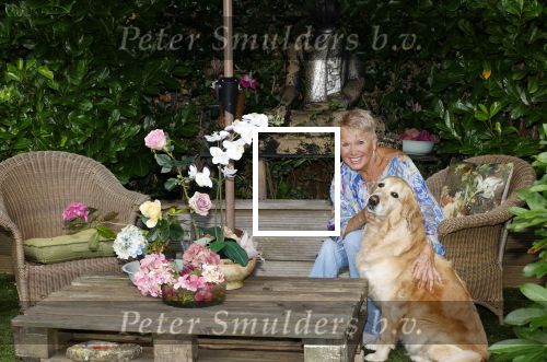 Naarden 12 juli 2024
Loeki Knol thuis met haar hond.