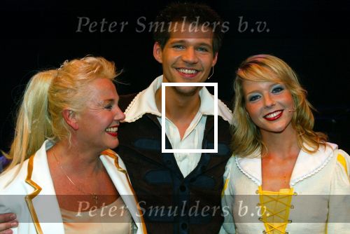 Breda 16 december 2002

Princess kerstborrel  2002
Hoofdrolspeelster Chantal Janzen van Kunt U mij de weg naar hamelen vertellen....
Carel Kraayenhof en Tony Eyk

Peter Smulders bv