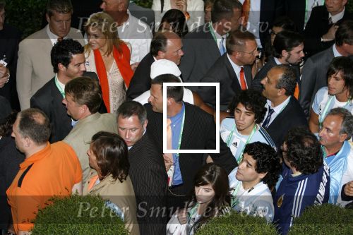 Frankfurt 21 juni 2006
Nederland tegen Argentinie tijdens de wk 2006 in duitsland.
Diego Maradona ontmoet Prinses Maxima en Prins Willem Alexander.
Peter Smulders bv