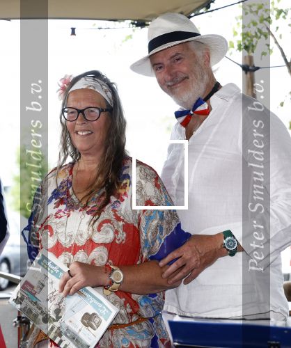 Huizen 14 juli 2024
Presenatie magazine van Nicole des Bouvrie .