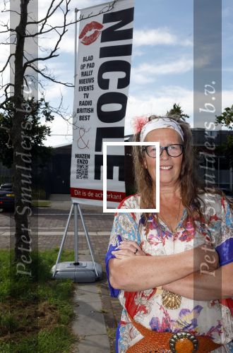 Huizen 14 juli 2024
Presenatie magazine van Nicole des Bouvrie .