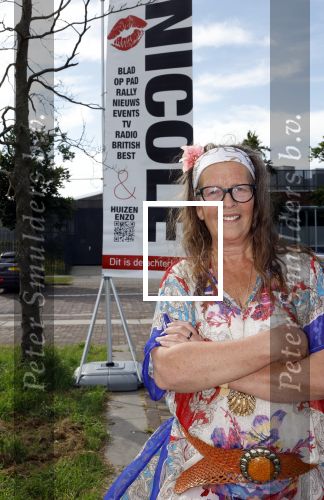 Huizen 14 juli 2024
Presenatie magazine van Nicole des Bouvrie .