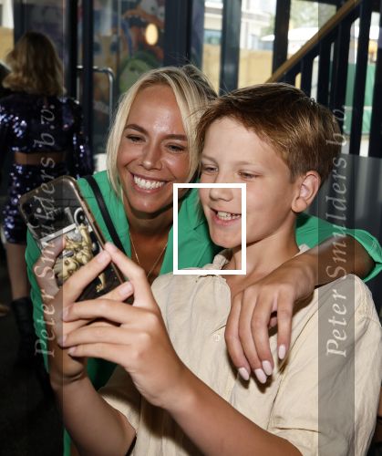 Utrecht 6 juli 2024
Premiere superkrachten voor je hoofd in Kinopolis in Utrecht . Nicolette Kluijver kwam met haar drie kinderen.