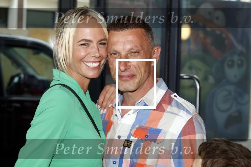 Utrecht 6 juli 2024
Premiere superkrachten voor je hoofd in Kinopolis in Utrecht . Nicolette Kluijver kwam met haar drie kinderen. Nicolette met partner Milan