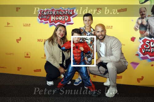 Utrecht 6 juli 2024
Premiere superkrachten voor je hoofd in Kinopolis in Utrecht . Oscar Aerts met vrouw en kinderen
