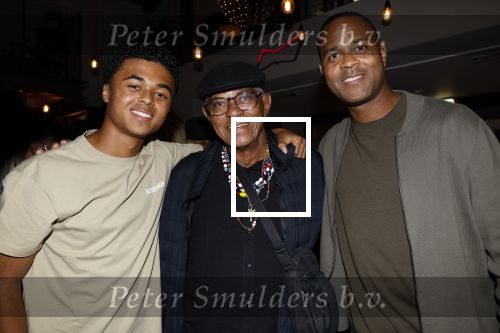 Amsterdam 15 juli 2024
Nino Wilkes en Leontine Ruiters bij Boom Boom Chicago.. Patrick Kluivert met zijn vader en zoon Shane Kluivert