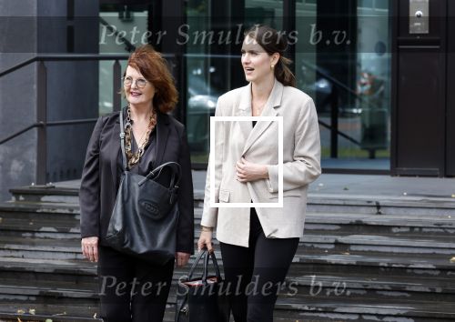 Lelystad 16 juli 2024
Patty Harpenau komt samen met haar advocaat de rechtbank van Lelystad uit.