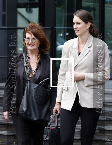 Lelystad 16 juli 2024
Patty Harpenau komt samen met haar advocaat de rechtbank van Lelystad uit.