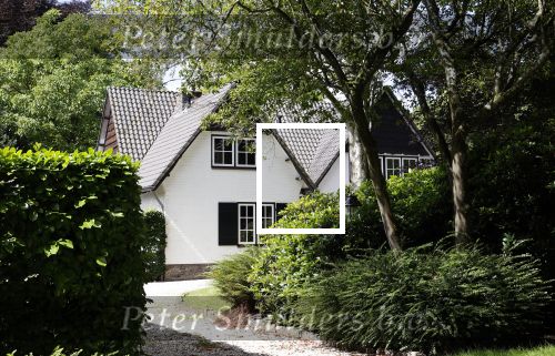 Blaricum 4 juli 2024
Het huis van paul de Leeuw en zijn man Stefan Nugter in Blaricum in na bijna 3 jaar verkocht.