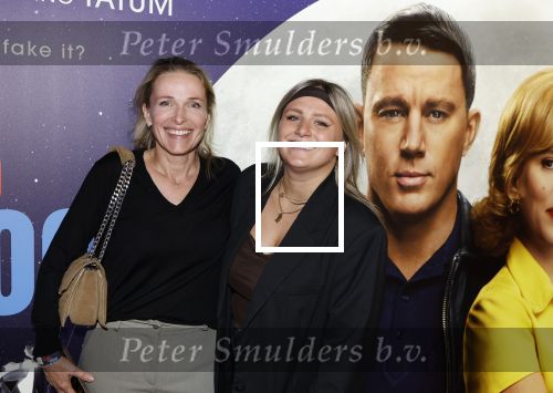 Amsterdam 8 juli 2024
Premiere Fly met to the moon in pathe Arena. Rachel  v Bommel met een vriendin