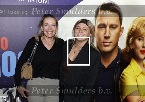 Amsterdam 8 juli 2024
Premiere Fly met to the moon in pathe Arena. Rachel  v Bommel met een vriendin