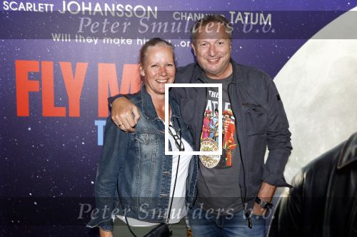 Amsterdam 8 juli 2024
Premiere Fly met to the moon in pathe Arena. Rob v Someren met zijn vrouw
