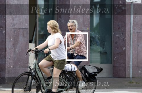 Amsterdam 18 juli 2024
Oud politicus Roger v Boxtel op de fiets in Amsterdam.