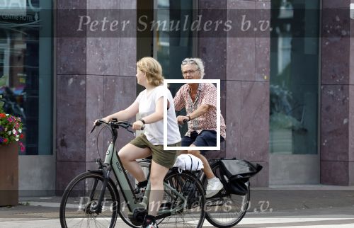Amsterdam 18 juli 2024
Oud politicus Roger v Boxtel op de fiets in Amsterdam.