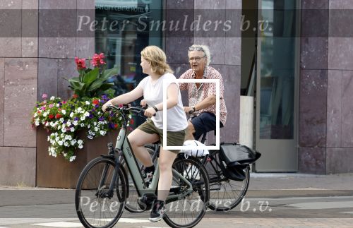 Amsterdam 18 juli 2024
Oud politicus Roger v Boxtel op de fiets in Amsterdam.