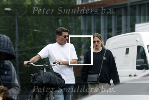 Amsterdam 4 juli 2024
Twan Huys met zijn vrouw op de fiets in het centrum van Amsterdam.