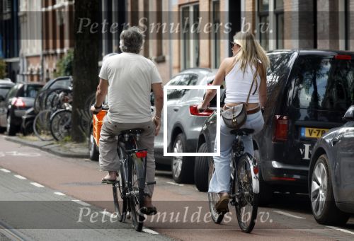 Amsterdam 18 juli 2024
Victor Reinier en zijn vriend op terras en ndaarna fietsend naar zijn huis in Amsterdam zuid..