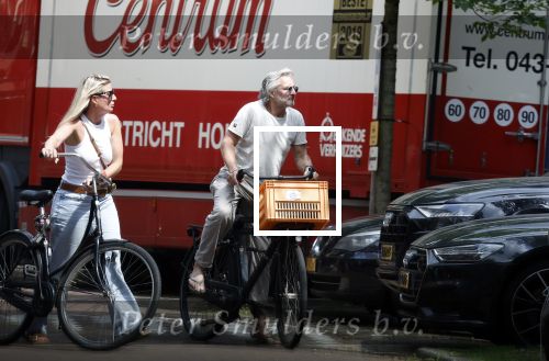 Amsterdam 18 juli 2024
Victor Reinier en zijn vriend op terras en ndaarna fietsend naar zijn huis in Amsterdam zuid..