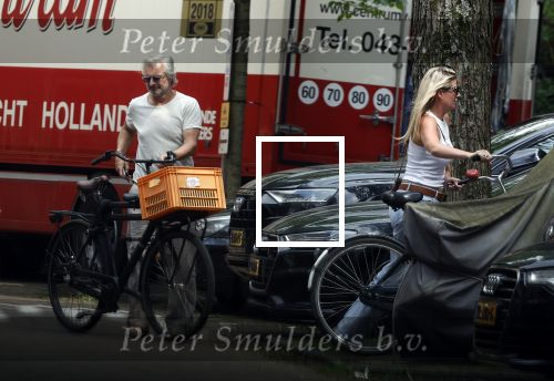 Amsterdam 18 juli 2024
Victor Reinier en zijn vriend op terras en ndaarna fietsend naar zijn huis in Amsterdam zuid..