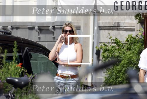 Amsterdam 18 juli 2024
Victor Reinier en zijn vriend op terras en ndaarna fietsend naar zijn huis in Amsterdam zuid..