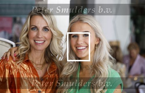 Laren 2 juli 2024
Boekpresentatie Vivian Reijs . oa aanwezig Leontine Ruiters Anouk de Mol Anouk Smulders Merel v Carlsburg .
Ook haar dochter Day Ewbank moeder Meddy Clous en broer Bobby Clous waren aanwezig.