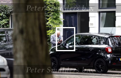 Amsterdam 1 juli 2024
Youp van t Hek bij zijn nieuwe huis wat momenteel verbouwd wordt.