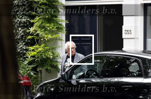 Amsterdam 1 juli 2024
Youp van t Hek bij zijn nieuwe huis wat momenteel verbouwd wordt.