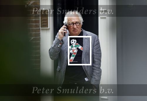 Amsterdam 1 juli 2024
Youp van t Hek bij zijn nieuwe huis wat momenteel verbouwd wordt.