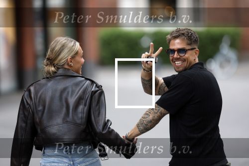 Amsterdam 26 juni 2025
Andre Hazes hand in hand met zijn nieuwe vriendin Noa Braaf op de beethovenstraat.