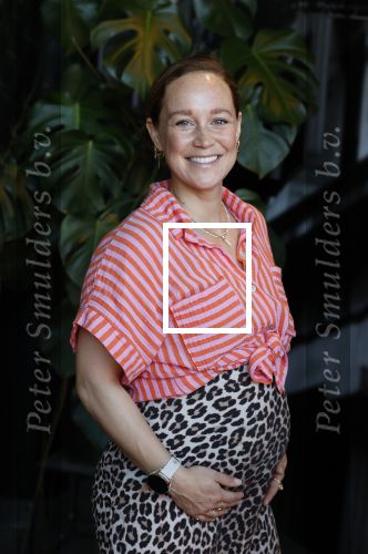 Scheveningen 30 juni 2025
Onthulling van de Walk of Fame ter gelegenheid van 35 jaar aan bijzondere musicalproducties in het AFAS Circustheater in Scheveningen. Anouk Maas zwanger