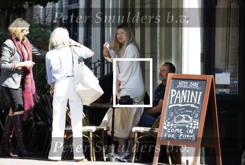 Amsterdam 17 juli 2025
Johnny van t Schip en Danielle  Zwanikken op terras en op straat in het centrum van Amsterdam.