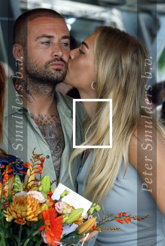 Amsterdam 13 juli 2025
Presentatie boek Dave Roelvink bij restaurant de Bosbaan . Aanwezig oa zijn vriendin Marijn Kuipers vader Dries Roelvink Honoria Roelvink Donny Roelvink en zijn moeder Lucienne Kenter.