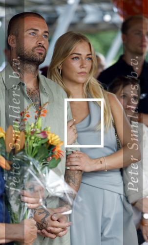 Amsterdam 13 juli 2025
Presentatie boek Dave Roelvink bij restaurant de Bosbaan . Aanwezig oa zijn vriendin Marijn Kuipers vader Dries Roelvink Honoria Roelvink Donny Roelvink en zijn moeder Lucienne Kenter.