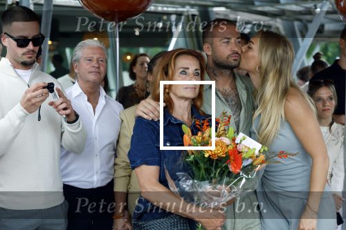Amsterdam 13 juli 2025
Presentatie boek Dave Roelvink bij restaurant de Bosbaan . Aanwezig oa zijn vriendin Marijn Kuipers vader Dries Roelvink Honoria Roelvink Donny Roelvink en zijn moeder Lucienne Kenter.