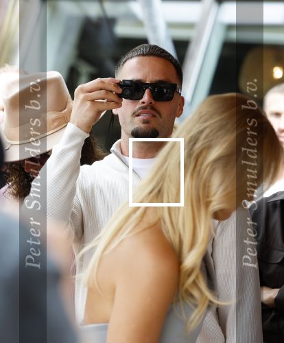 Amsterdam 13 juli 2025
Presentatie boek Dave Roelvink bij restaurant de Bosbaan . Aanwezig oa zijn vriendin Marijn Kuipers vader Dries Roelvink Honoria Roelvink Donny Roelvink en zijn moeder Lucienne Kenter.