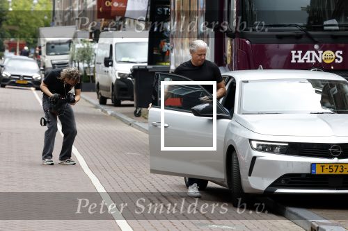 Amsetrdam 7 juli 2025
Dries Roelvink tijdens opnames in Amsterdam zuid.