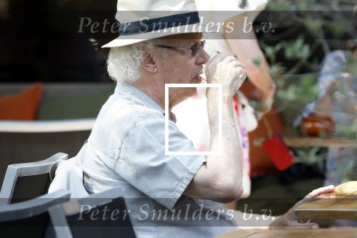 Amsterdam 1 juli 2025
Eddy Habbema met zijn vrouw op terras.