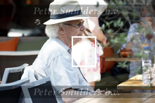 Amsterdam 1 juli 2025
Eddy Habbema met zijn vrouw op terras.