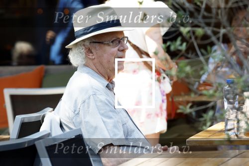 Amsterdam 1 juli 2025
Eddy Habbema met zijn vrouw op terras.