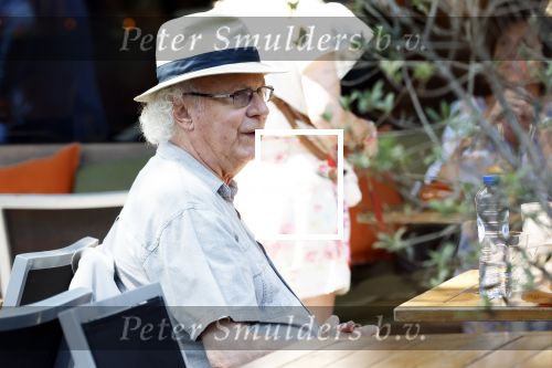 Amsterdam 1 juli 2025
Eddy Habbema met zijn vrouw op terras.