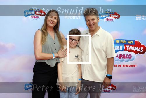 Amsterdam 29 juni 2025
Premiere Rutger Thomas en Paco in Pathe Noord. Erik van Trommel met zijn partner Mireille van Trommel en hun zoon