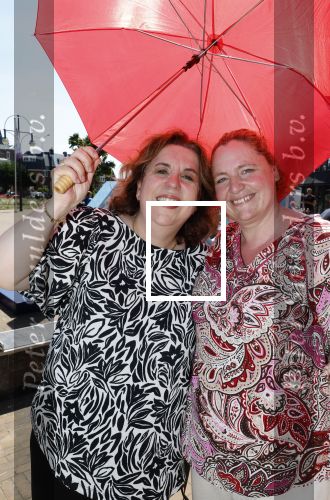 Scheveningen 30 juni 2025
Onthulling van de Walk of Fame ter gelegenheid van 35 jaar aan bijzondere musicalproducties in het AFAS Circustheater in Scheveningen. Francis v Broekhuizen kwam met haar partner